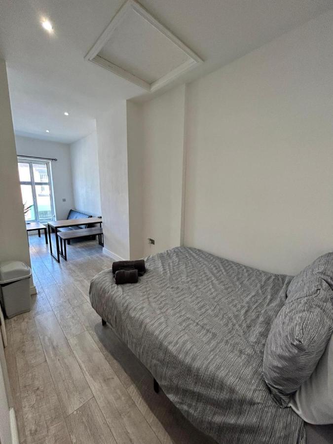סוודלינקוט Studio Apartment Great Location מראה חיצוני תמונה